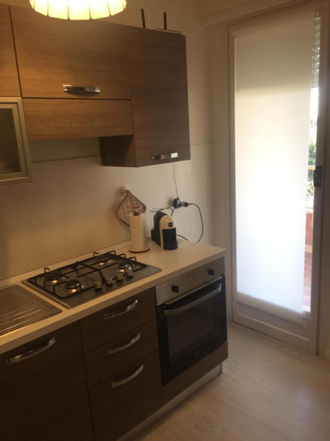 A Due Passi Dal Mare Apartment Vallecrosia Bagian luar foto