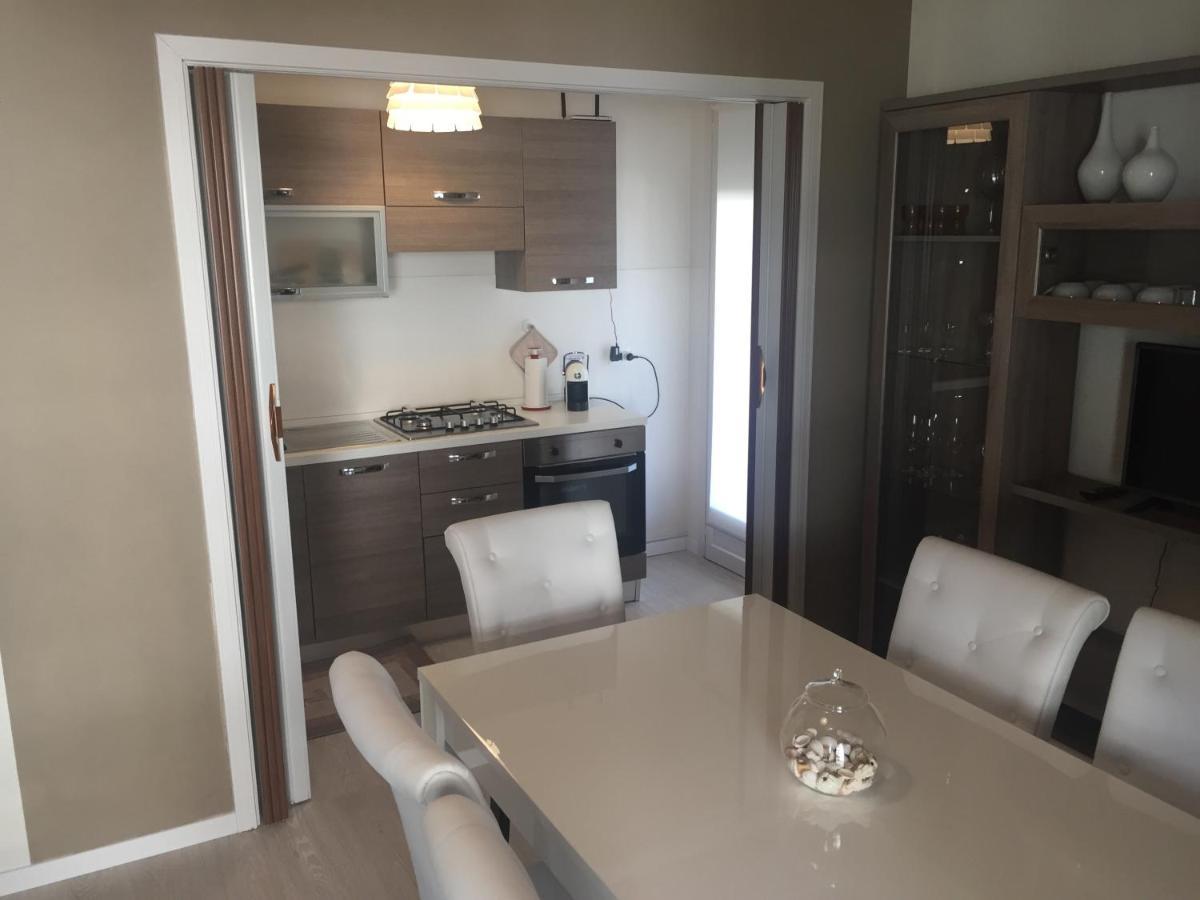 A Due Passi Dal Mare Apartment Vallecrosia Bagian luar foto