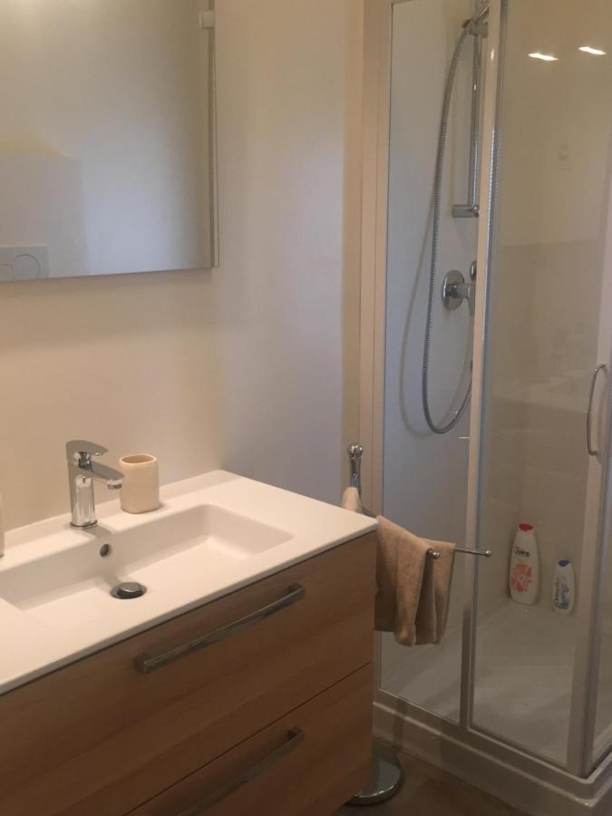 A Due Passi Dal Mare Apartment Vallecrosia Bagian luar foto